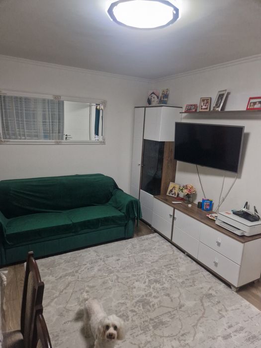 Vand apartament cu doua camere