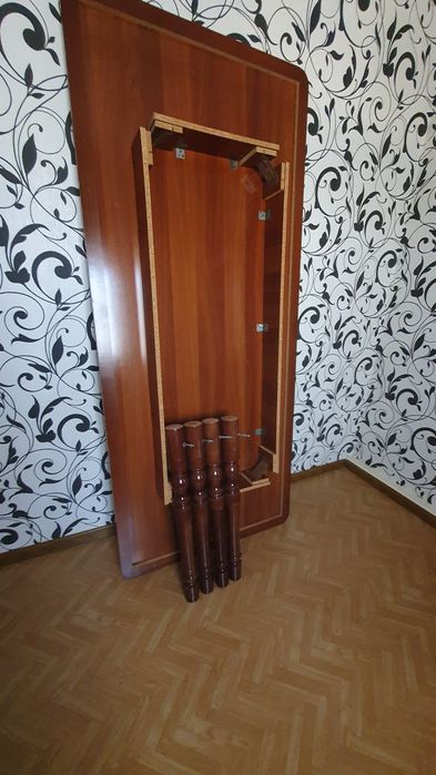 Большой стол . (б/у)