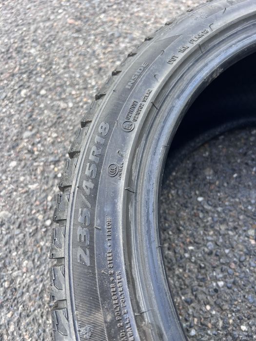Зимние шины 235/45/18