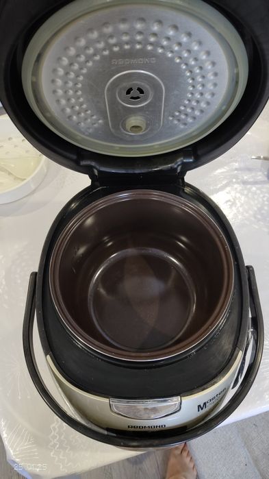 Мультиварка Redmond M150