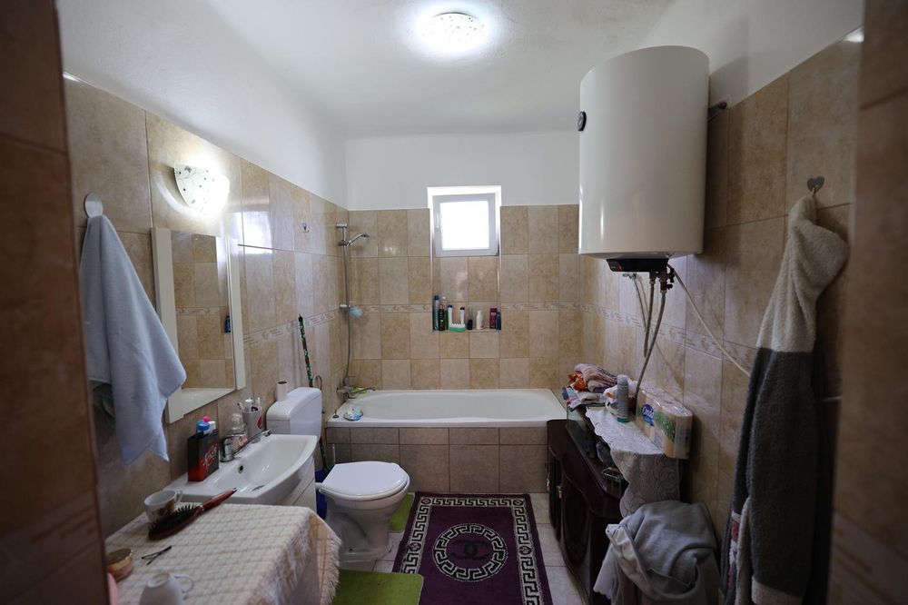Vând casa, sat Lalasint