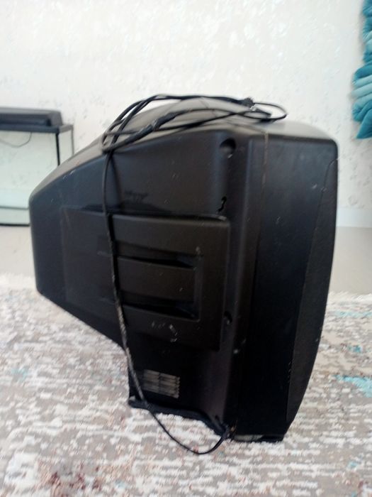 Телевизор  LG .б/у