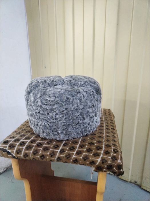 Каракулевая шапка