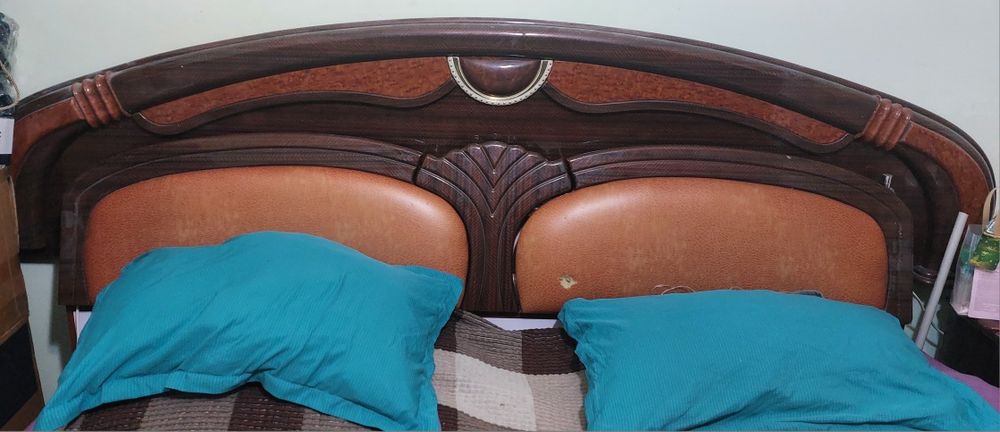 Продам кровать состояние среднее