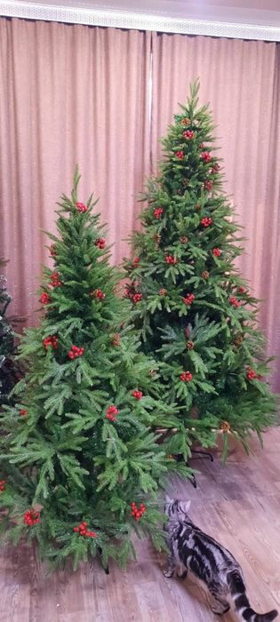 Елки искусственые.