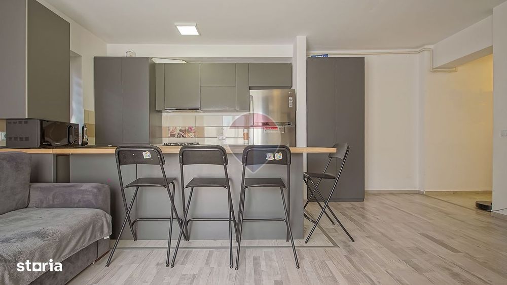 Apartament 3 camere Maurer Tractorul Balcon generos, Parcare și Boxă