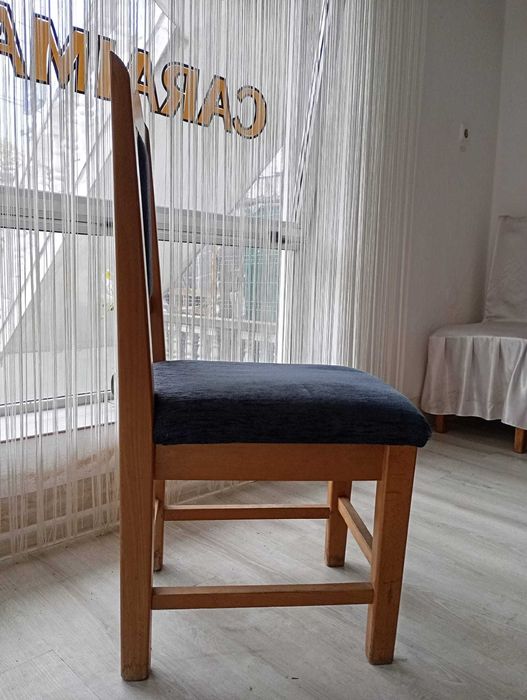 Vand scaune de stejar pt restaurant  pret 100 lei bucata