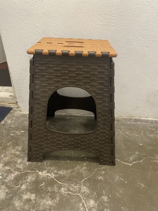 Scaun de plastic pliabil