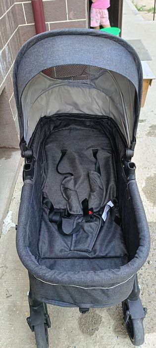 Продаёться коляска в идеальном состоянии