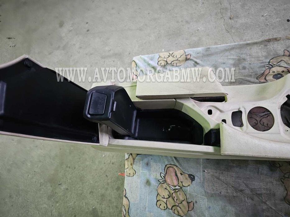 Bmw E60 E61 Подлакътник барче бмв Е60 е61 5 серия бежов цвят