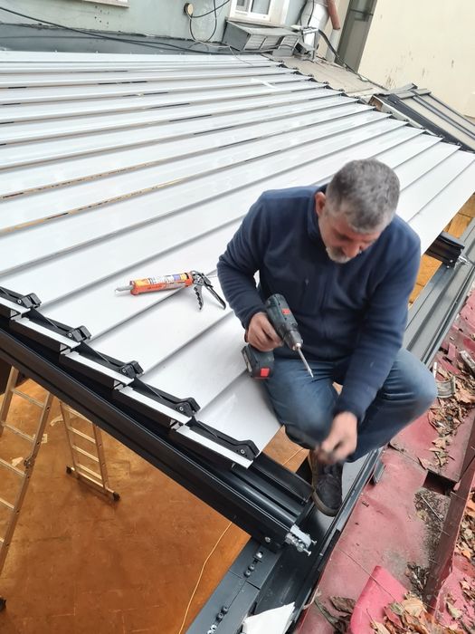 Constructor pergole . Închideri în sticla.  Producător.  În rate