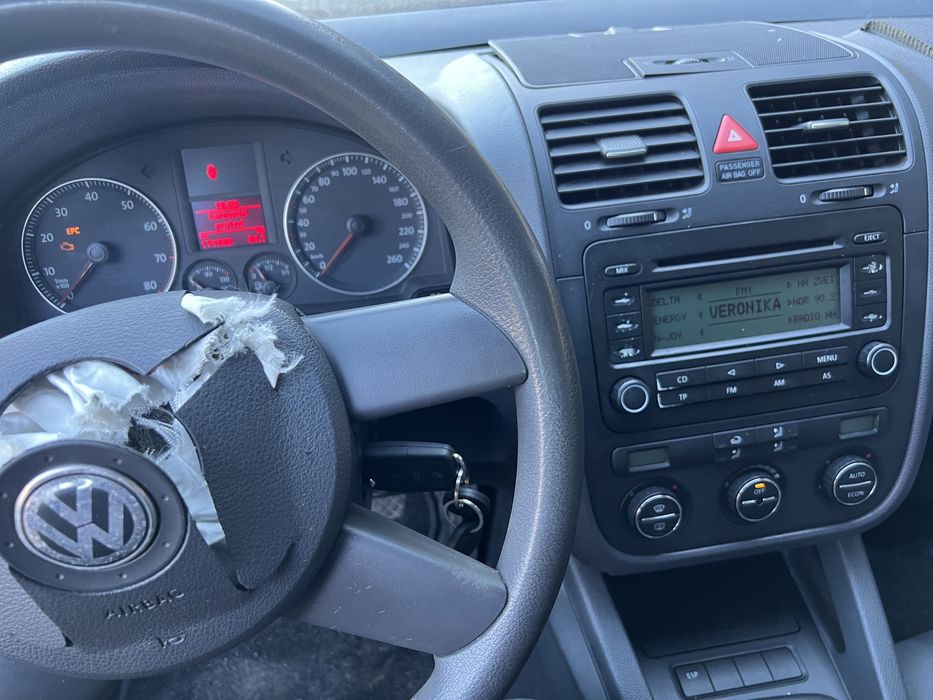 Голф 5 / 1.6 fsi