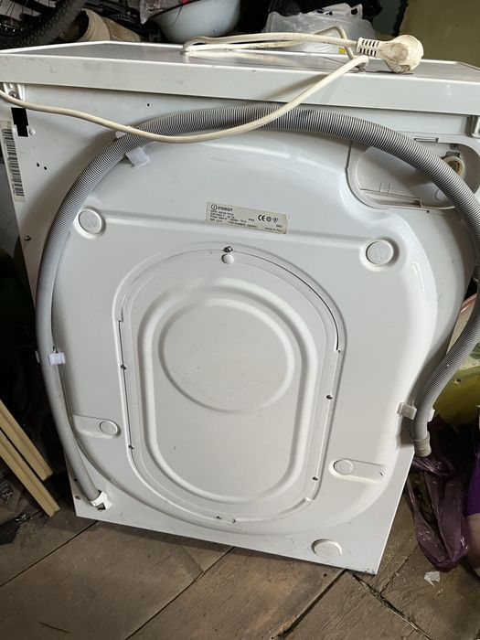 Продам автомат стиралку (Indesit)