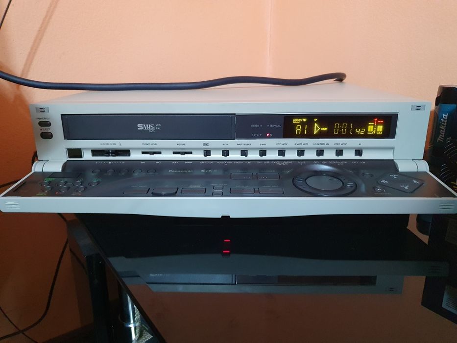 Videorecorder Panasonic AG-4700 HI-Fi stereo s-vhs
