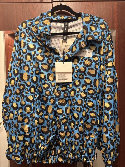 Se vinde jacheta  MACKINTOSH ploaie/soare marimea M