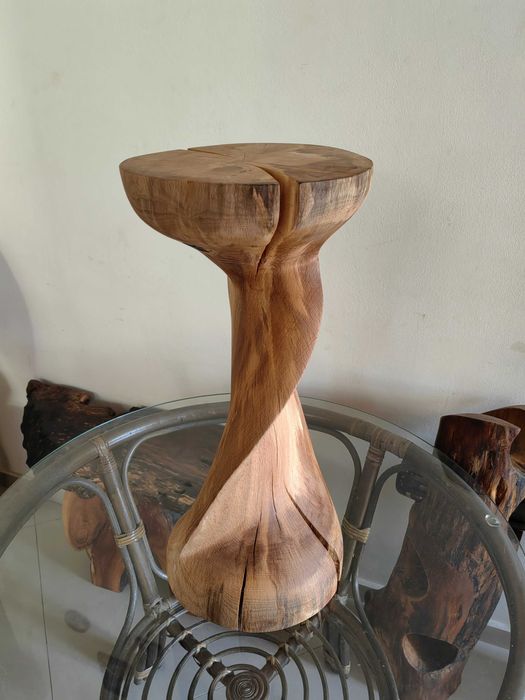 Арт помощна масичка