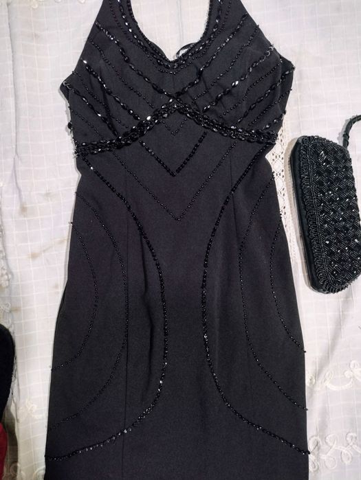 Малка черна рокля
