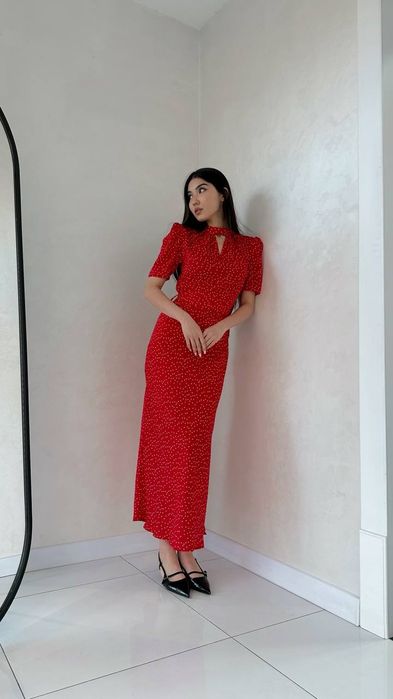 Продается красное женское платье