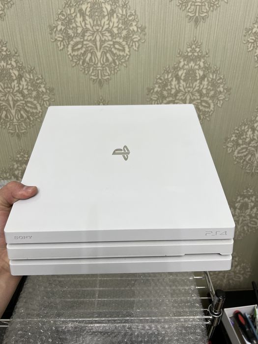 Ps 4 pro  1 tb  1 orginal jostik   Proshifkas 11.00