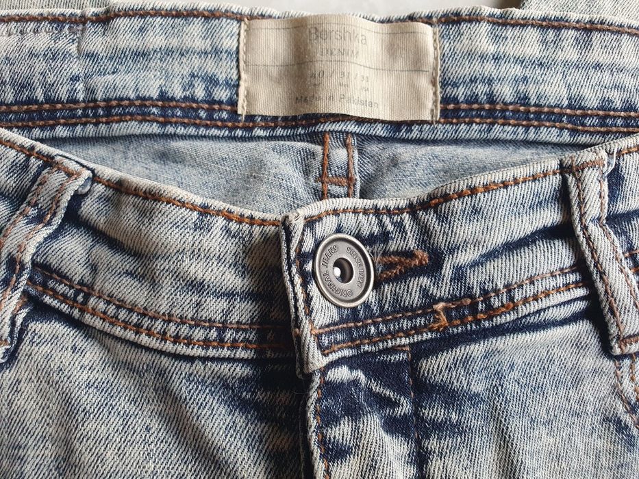 Джинсовые шорты BERSHKA -Skinny
