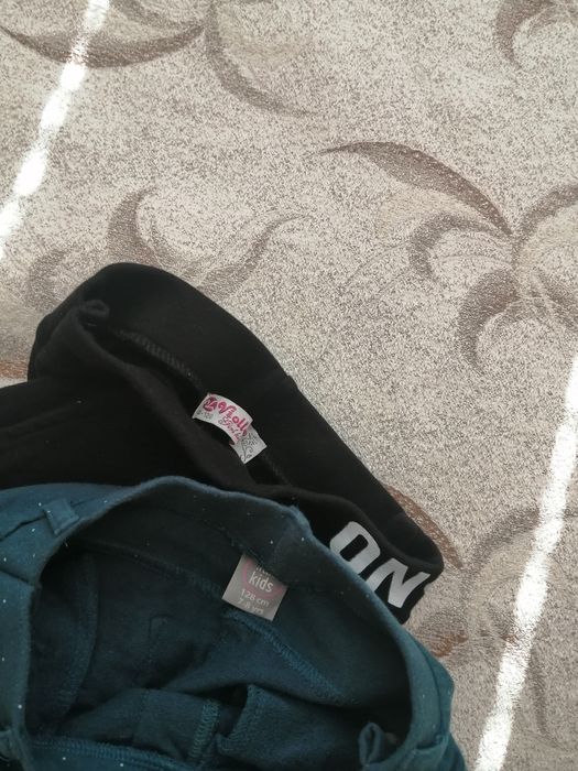 Продавам детски дрехи