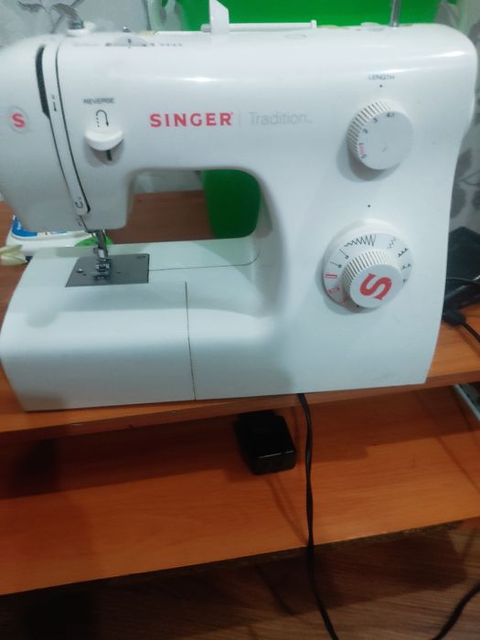 Tikuv moshinasi Singer traditional