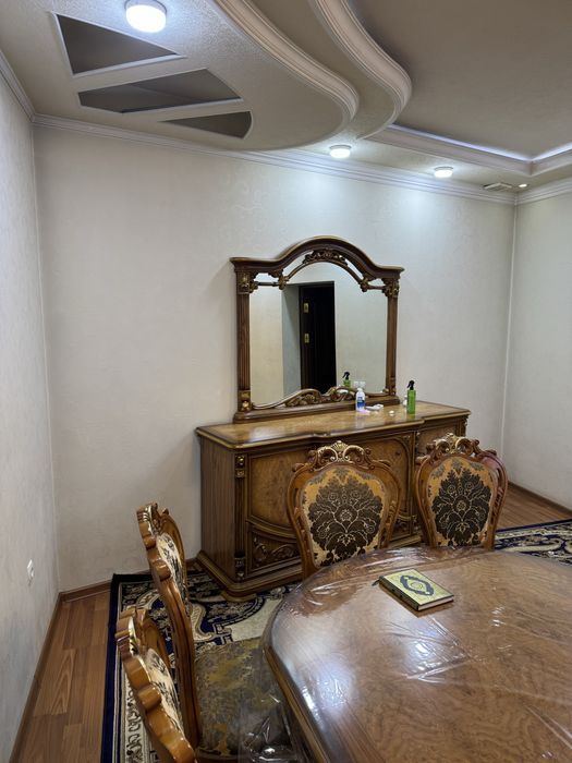 Хитой мебель сотилади. Холати яхши