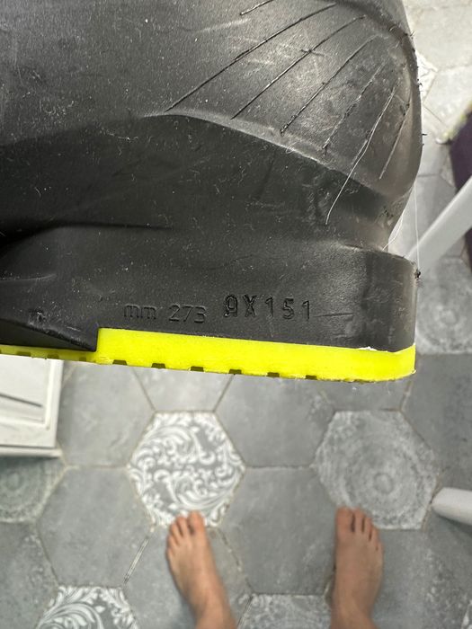 Горнолыжные ботинки детские Dalbello (почти новые) на 7-9 лет 32 р-р