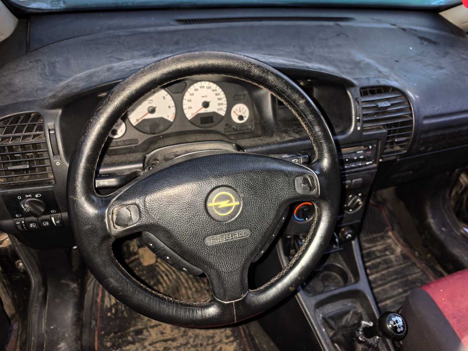 Опел Зафира А, на Части