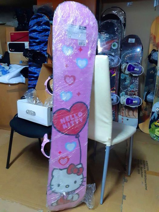 Placa snowboard copii noua Hello Kitty 128 cm cu legaturi snowboard boots