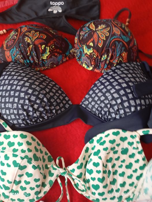 Costum baie 2 piese diferite măr M-L