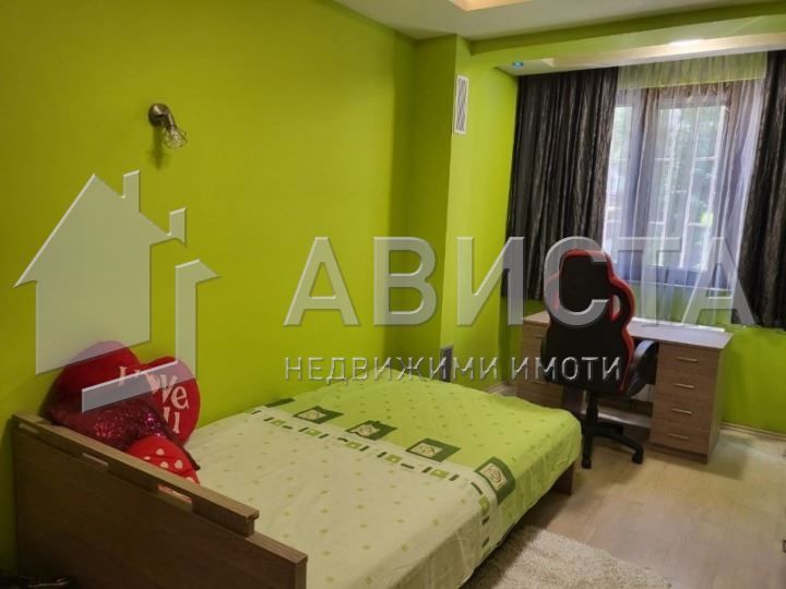 Дава се под наем Четиристаен апартамент в София, Лагера - 117 кв.м за 940 € - Снимка #8