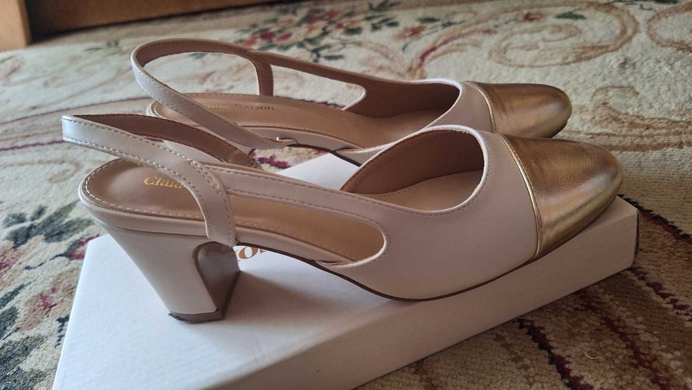 Vand pantofi dama marimea 38