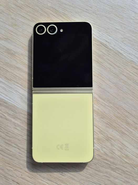 Samsung Flip 6 Gold 512gb 6 месеца гаранция