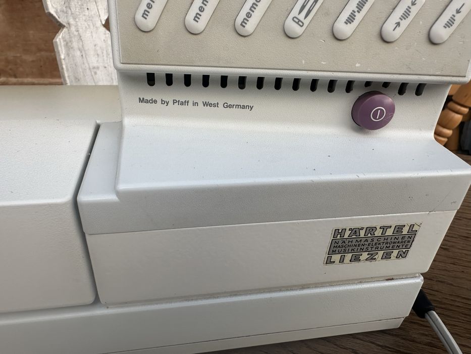 Masina de cusut profesional Pfaff creative 1473 CD