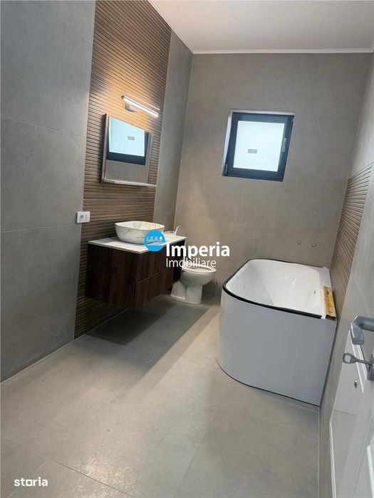 Casa 3 cam, 2 bai, Beci, canalizare, Ciurbesti Miroslava