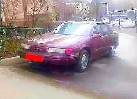 Ford Taurus 1992 г.