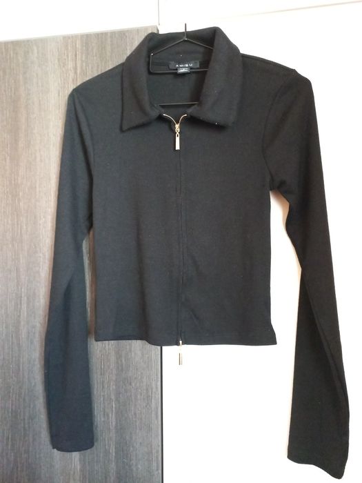 Къса Блуза с цип в черен цвят