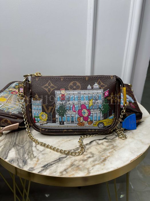 Geanta Min Louis Vuitton - Pochette Accesoires cu Imprimeuri