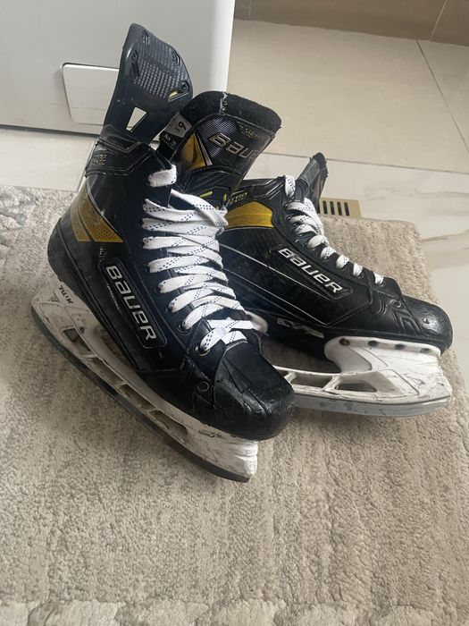 Коньки хоккейные