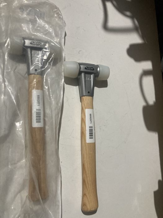 Ciocan Pvc cu absorbtie cu maner de lemn 500gr