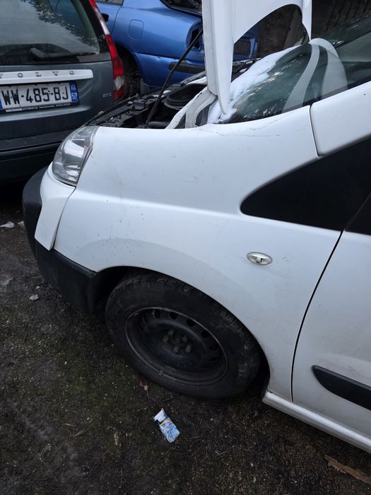 Ляв калник за Citroen jumpy 2015 година