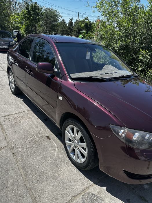 Срочно продам mazda 3i