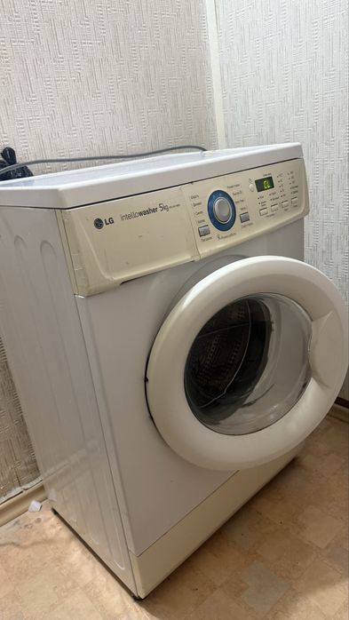 Стиральная машина LG Intellowasher 5 кг