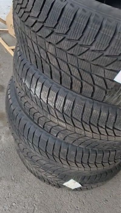 Зимние шины 17 Triangle 265/70/17