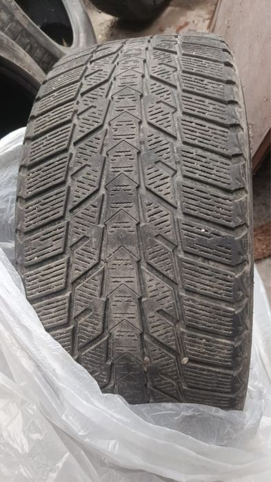 Nexen 245/45/18 зимная резина