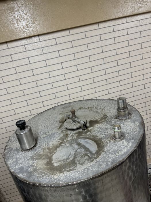 Продам пищевые нержавеющие бочки из стали высота 127см диаметр 80см(2ш