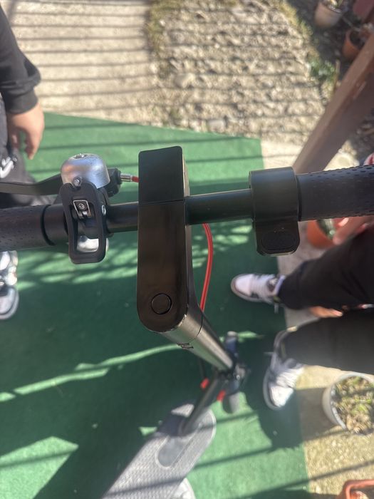 Vând trotineta jrh viteza maxima este de 35 km