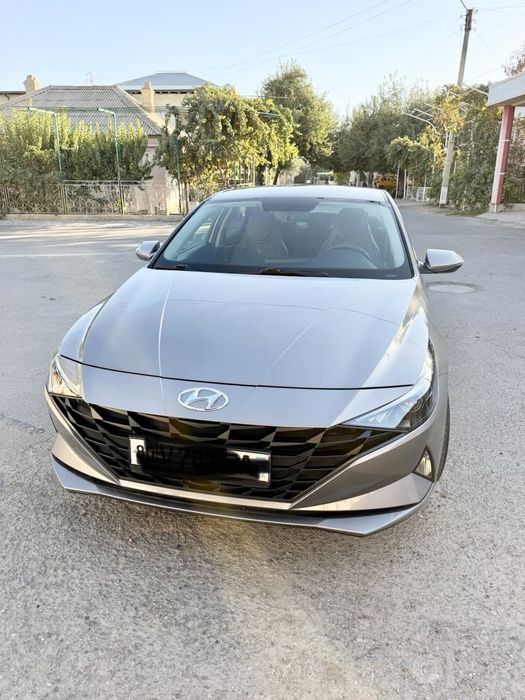 HYUNDAI ELANTRA CN7 2022 год серый