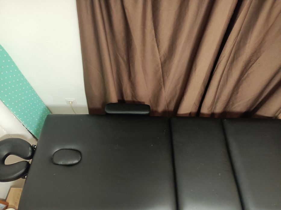 Професионално масажно легло